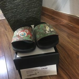 Gucci slides